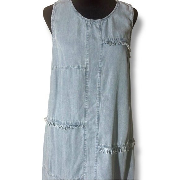 Neiman Marcus Light Denim Patchwork Thick Strap Sleeveless Crew Neck Mini Dress - Picture 3 of 16